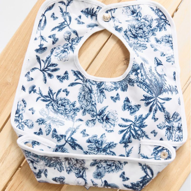 Bavoir enduit Toile de Jouy bleu marine Tartine et Chocolat Ambiance 2