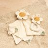 Hochet fleur marguerite Amadeus Les Petits Ambiance 3