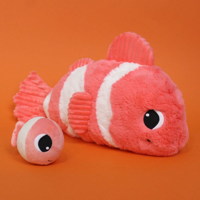 Peluche Bigou maman et bébé Les Ptipotos Corail (38 cm) Les Déglingos Ambiance 2