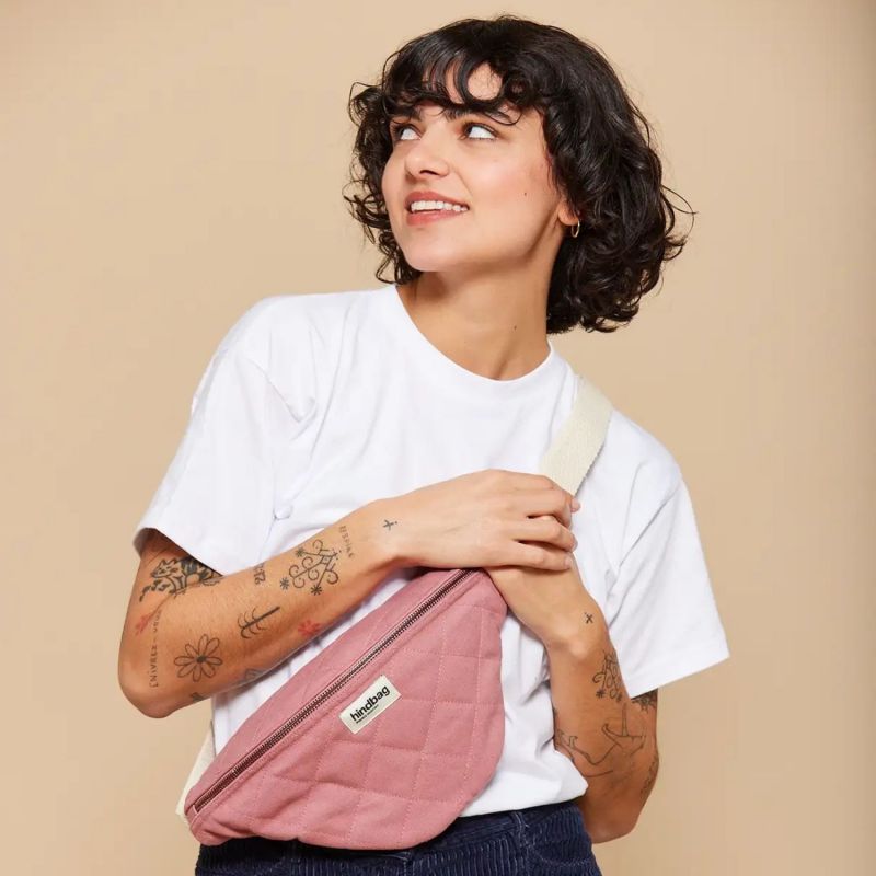 Sac banane Olivia matelassé Rose Blush Hindbag Ambiance 4