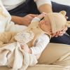 Bonnet de naissance Ours en maille Caramel (0-1 mois) Trois Kilos Sept Ambiance 2
