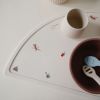 Set de table en silicone Circus Mushie Ambiance 3