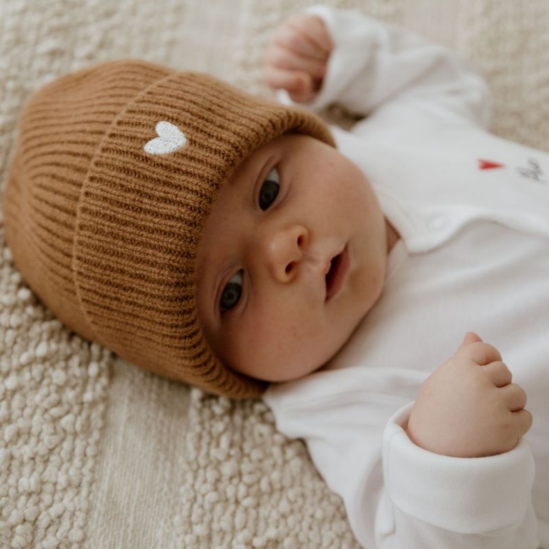 Bonnet en laine Caramel (0-12 mois) Atelier Wagram Ambiance 9