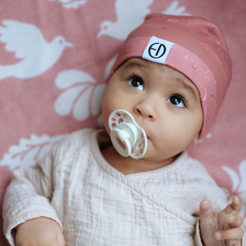 Lot de 2 sucettes symétriques en silicone Binky Petit River Rose (3 mois et +) Elodie Details Ambiance 2