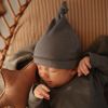 Bonnet de naissance côtelé Tradwinds Mushie Ambiance 2