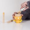 Coquetier petit poussin en bois FSC Le Toy Van Ambiance 2