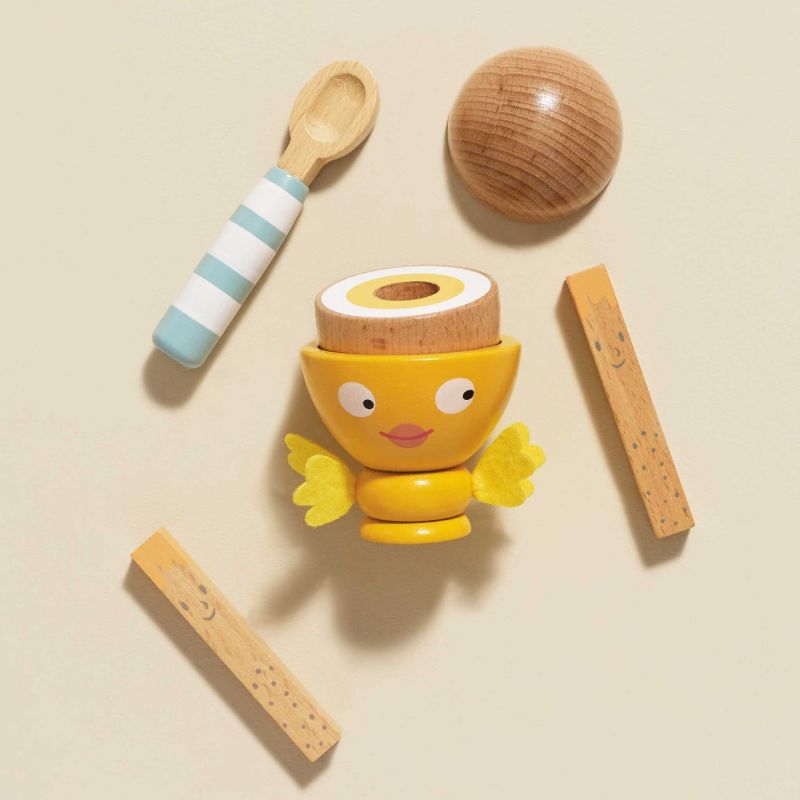Coquetier petit poussin en bois FSC Le Toy Van Ambiance 4
