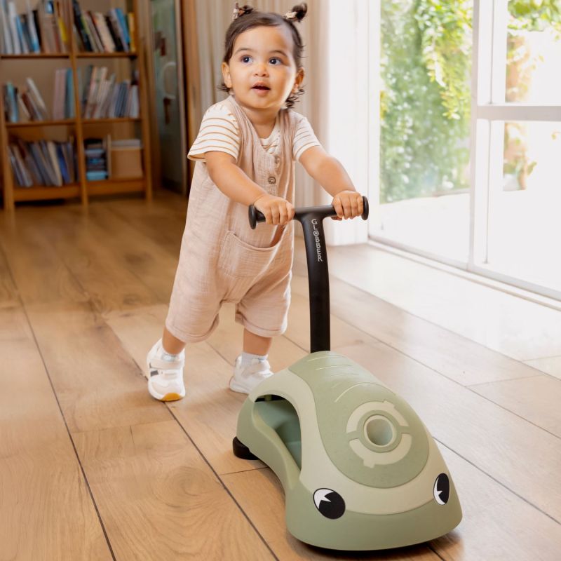 Porteur évolutif 2 en 1 Walk N'Roll Pistache Globber Ambiance 8