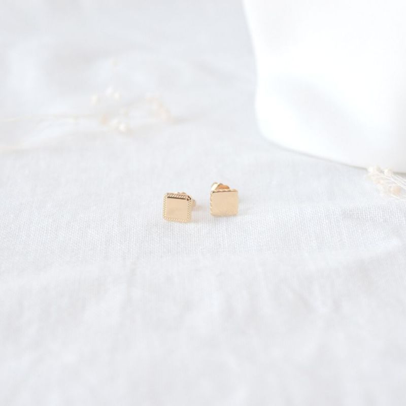 Puces d'oreille Alice en plaqué or jaune (personnalisable) Mon Petit Poids