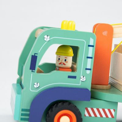 Camion forestier Avenue du Moulin