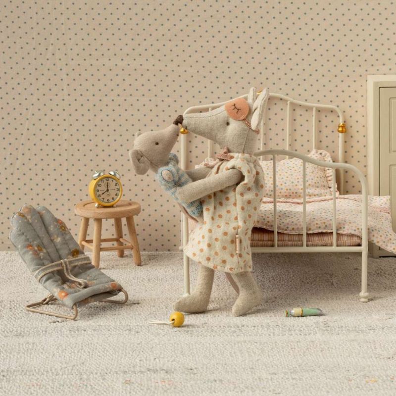 Chemise de nuit Maman souris Gris clair Maileg Ambiance 2