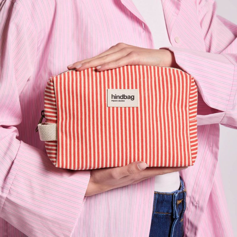 Trousse de toilette Leon Rayures Fines Rouge Hindbag Ambiance 2