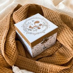 Boîte à musique cube écureuil dans la prairie Lutin Petit Pois