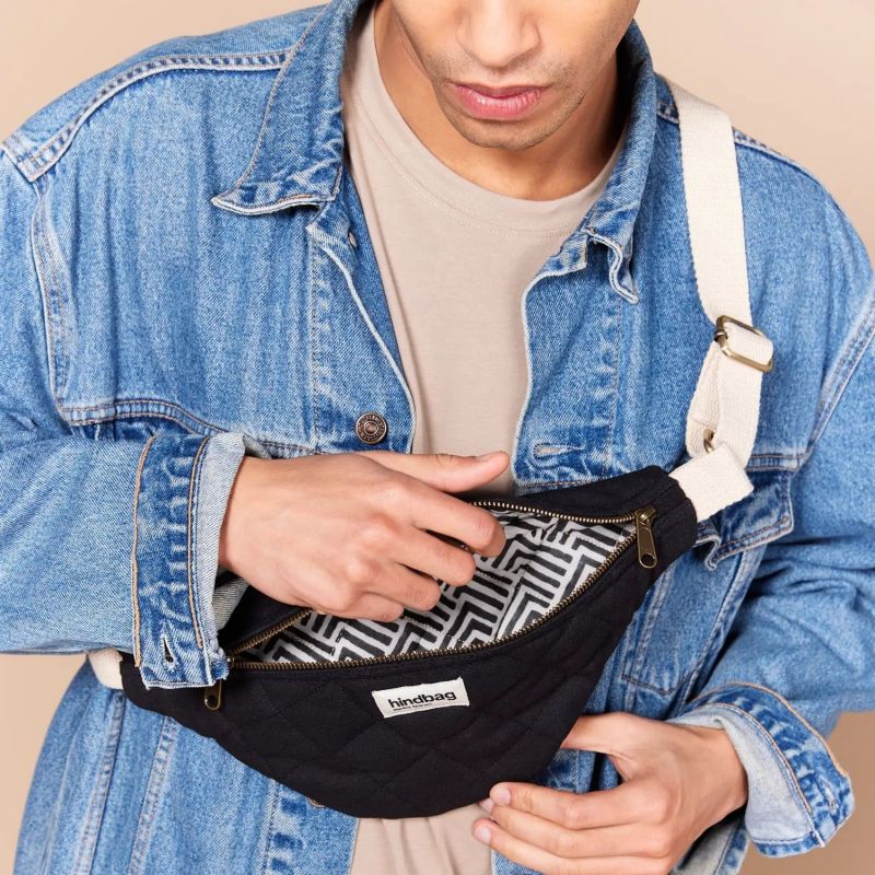 Sac banane Olivia matelassé Noir Hindbag Ambiance 2