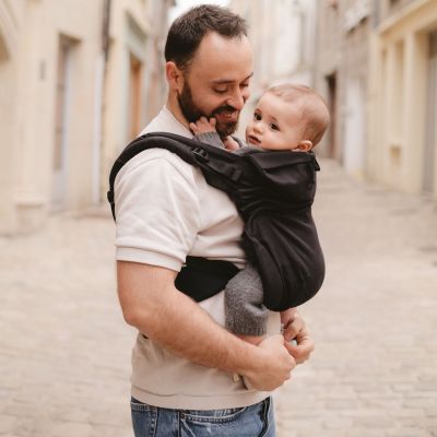 Porte bébé préformé Néo Noir V3