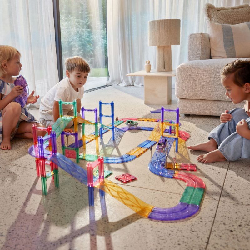Grand kit de construction magnétique Circuit de voitures Pastel (80 pièces) Cleverclixx Ambiance 6