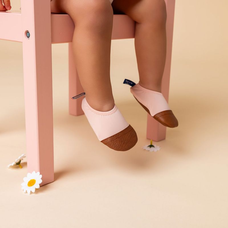 Chaussons tout-terrain Les Petits Roses (pointures 24-26) Les Pas Petits Ambiance 2