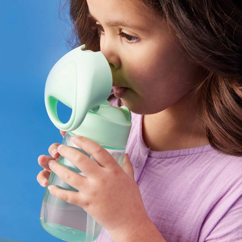 Gourde en tritan avec paille Spear Mint (380 ml) B.Box Ambiance 2