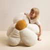 Coussin de sol Fleur Kid's Concept Ambiance 3