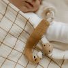 Attache tétine Gaze Camel (personnalisable) Atelier Wagram Ambiance 2