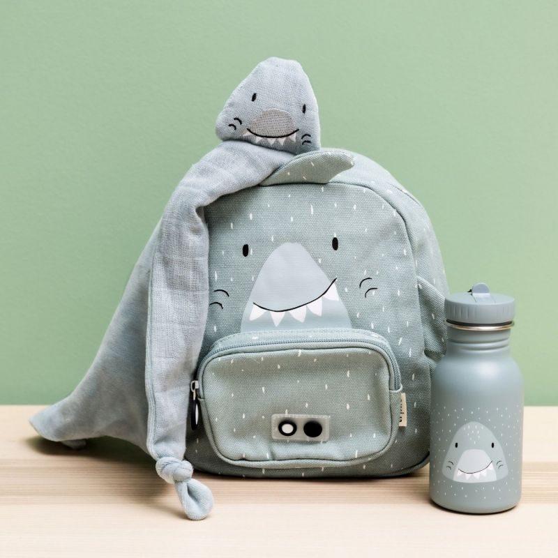 Doudou plat Bliss Mr. Shark Trixie Ambiance 6