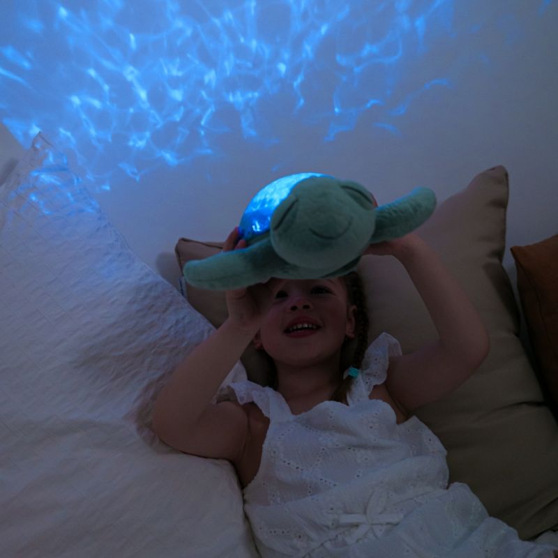 Veilleuse peluche Tranquil Turtle Green (rechargeable) Cloud B Ambiance 4