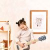 Guitare en bois Speedy Monkey Ambiance 2