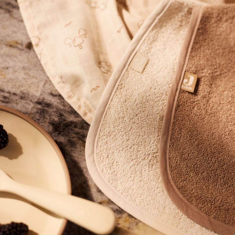 Lot de 2 bavoirs en éponge Sand-Milky Coffee Jollein Ambiance 7