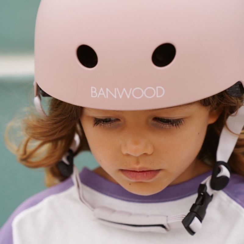 Casque ECO Dusty Rose (3-7 ans, 50-54 cm) Banwood Ambiance 2
