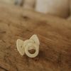 Sucette orthodontique en silicone Binky Bow Oat White (0 mois et +) Elodie Details Ambiance 5