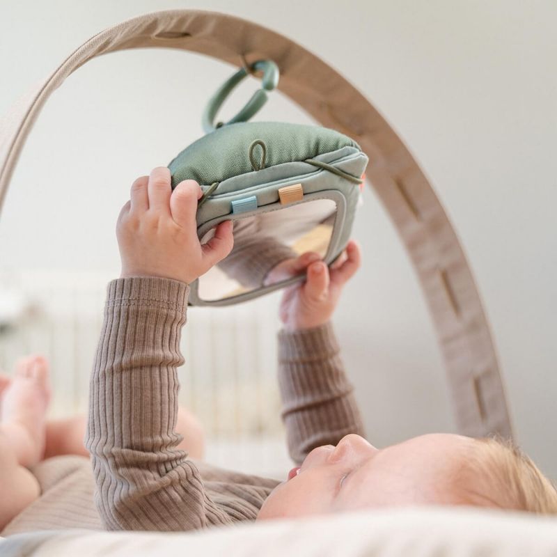 Support de cartes à motifs contrastés Tiny farm Vert Done by Deer Produit 4