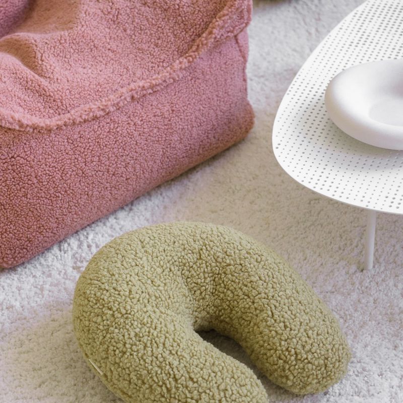 Coussin en U Matcha molletonné Wigiwama Ambiance 3