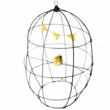 Cage décorative en fil de fer et guirlande fanion jaune  par De Beaux Souvenirs
