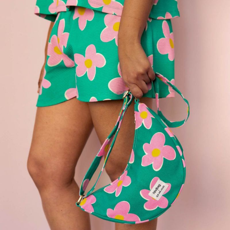 Sac banane Andrea Big Flowers Hindbag x We Are Jolies Hindbag Ambiance 6