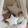 Coussin étoile fourrure Boho (40 cm)  par Cotton&Sweets