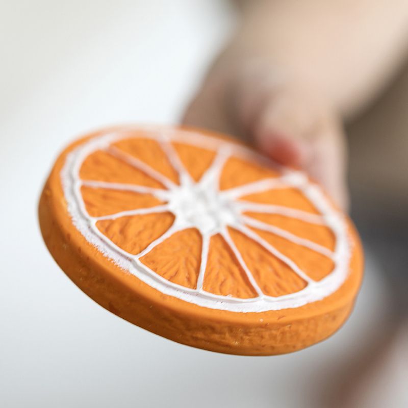 Clémentino l'orange en latex d'hévéa Oli & Carol Ambiance 8