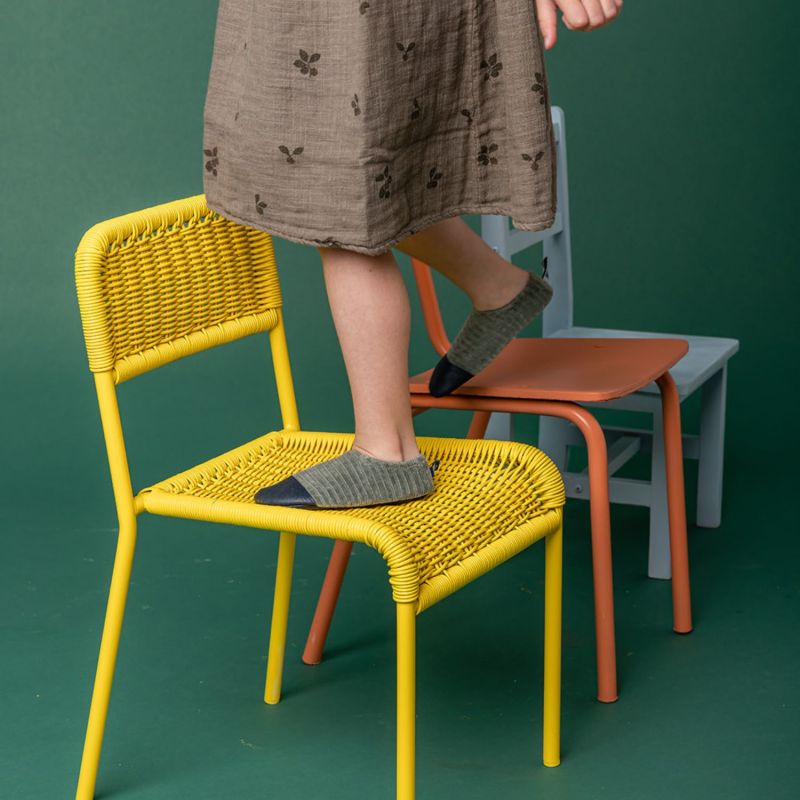 Chaussons Les Petits Velours Gris Vert (pointures 24-26) Les Pas Petits Ambiance 5