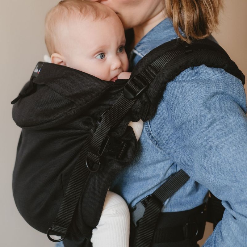 Porte bébé préformé Néo+ Noir V2 NéoBulle Ambiance 4
