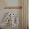 Bavoir à manches longues Dalmatian Dots Grande Elodie Details Ambiance 5