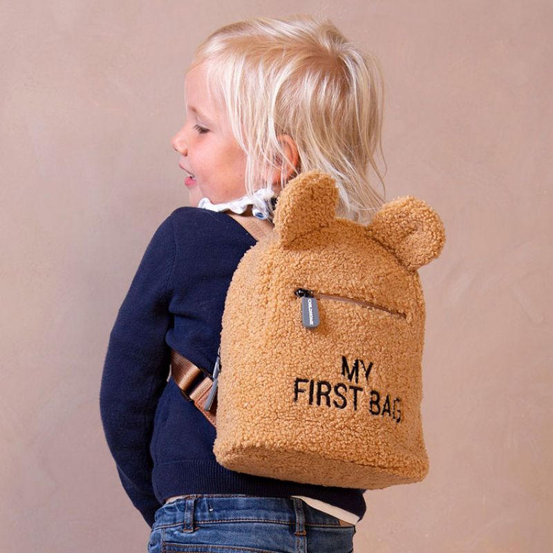 Image d'ambiance de présentation du produit Sac à dos bébé My first bag Teddy beige (24 cm) - Childhome