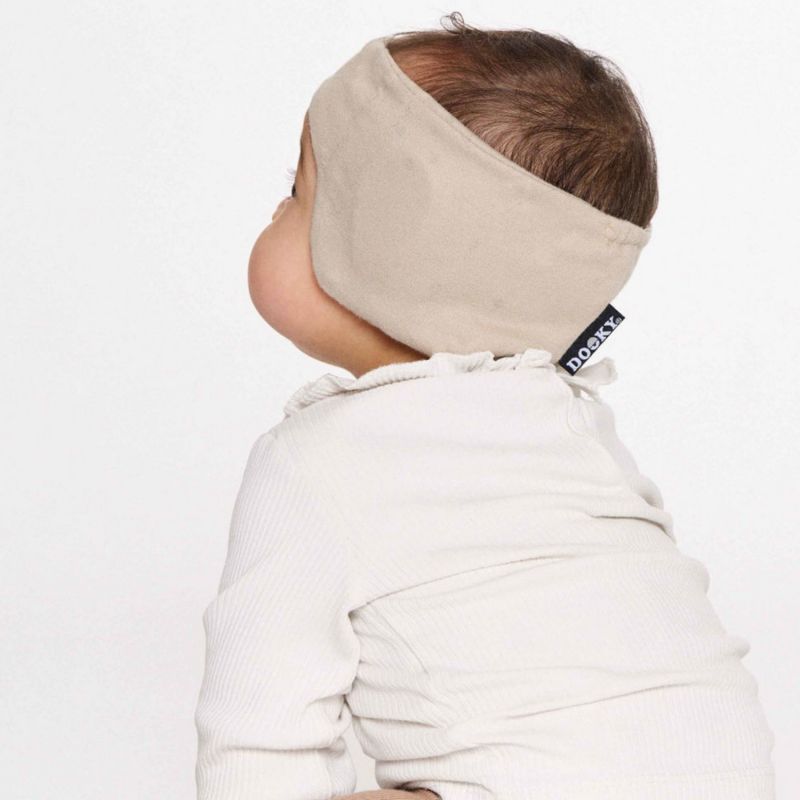 Bandeau de protection auditive pour bébé beige (0-6 mois) Dooky Ambiance 3
