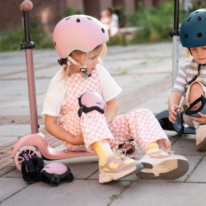 Trottinette Highwaykick 3 S LED Rose Scoot and ride Ambiance 4