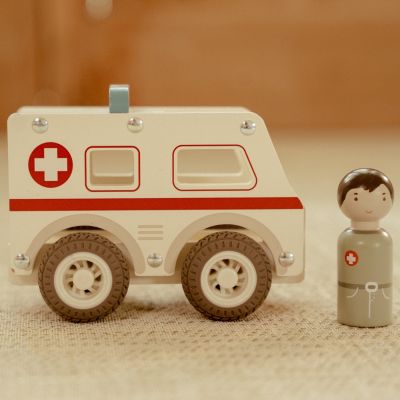 Ambulance en bois