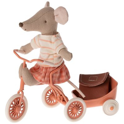 Souris Tricycle Grande sœur Corail  par Maileg