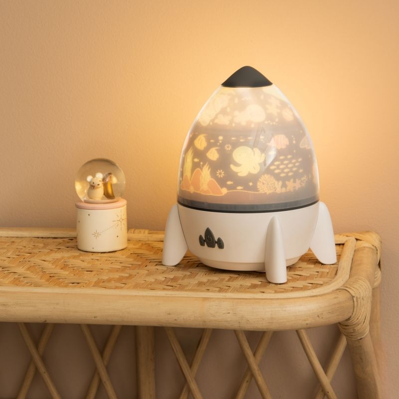 Projecteur musical fusée avec télécommande (16 cm) Amadeus Les Petits Ambiance 2