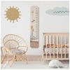 Toise en bois Paysage Dino personnalisable Charlie et Suzie Ambiance 3