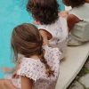 Gilet de natation Avery Cherry Pink (2-3 ans) Konges Slojd Ambiance 2