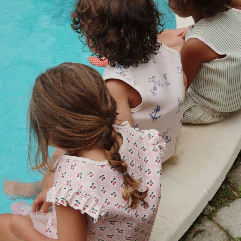 Gilet de natation Avery Cherry Pink (2-3 ans) Konges Slojd Ambiance 2