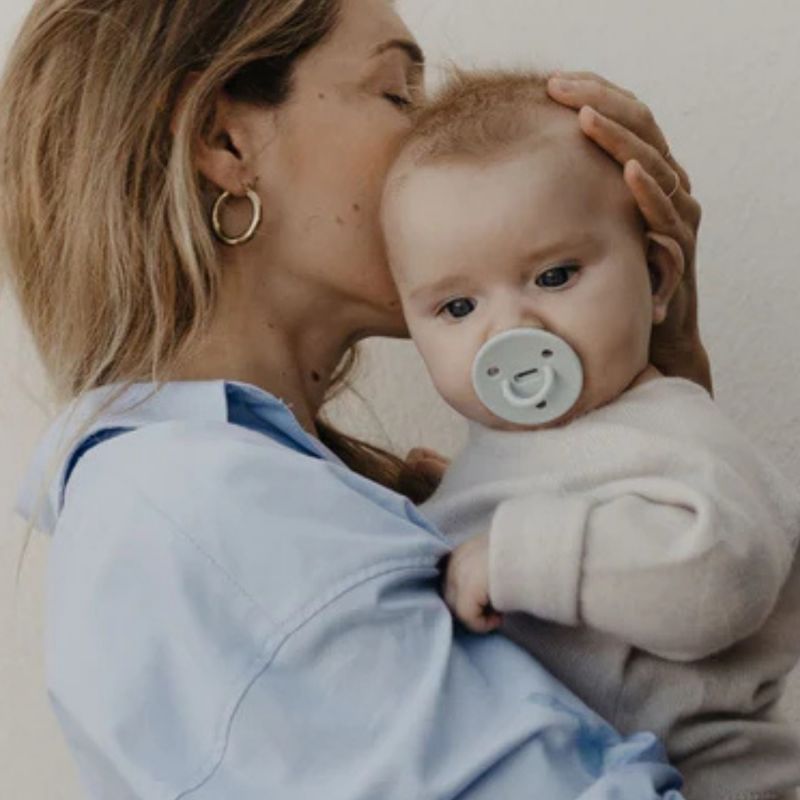 Pack 3 sucettes Choochoo Bobby Sand Blue Sky Sage (0-6 mois) Elhée Ambiance 4