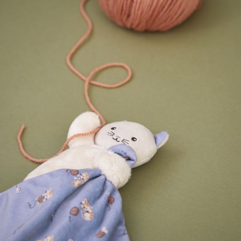 Doudou plat Chat Lilas Kaloo Ambiance 7